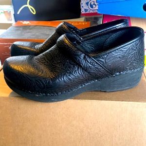 Black tooled leather DanskoXP clogs 39